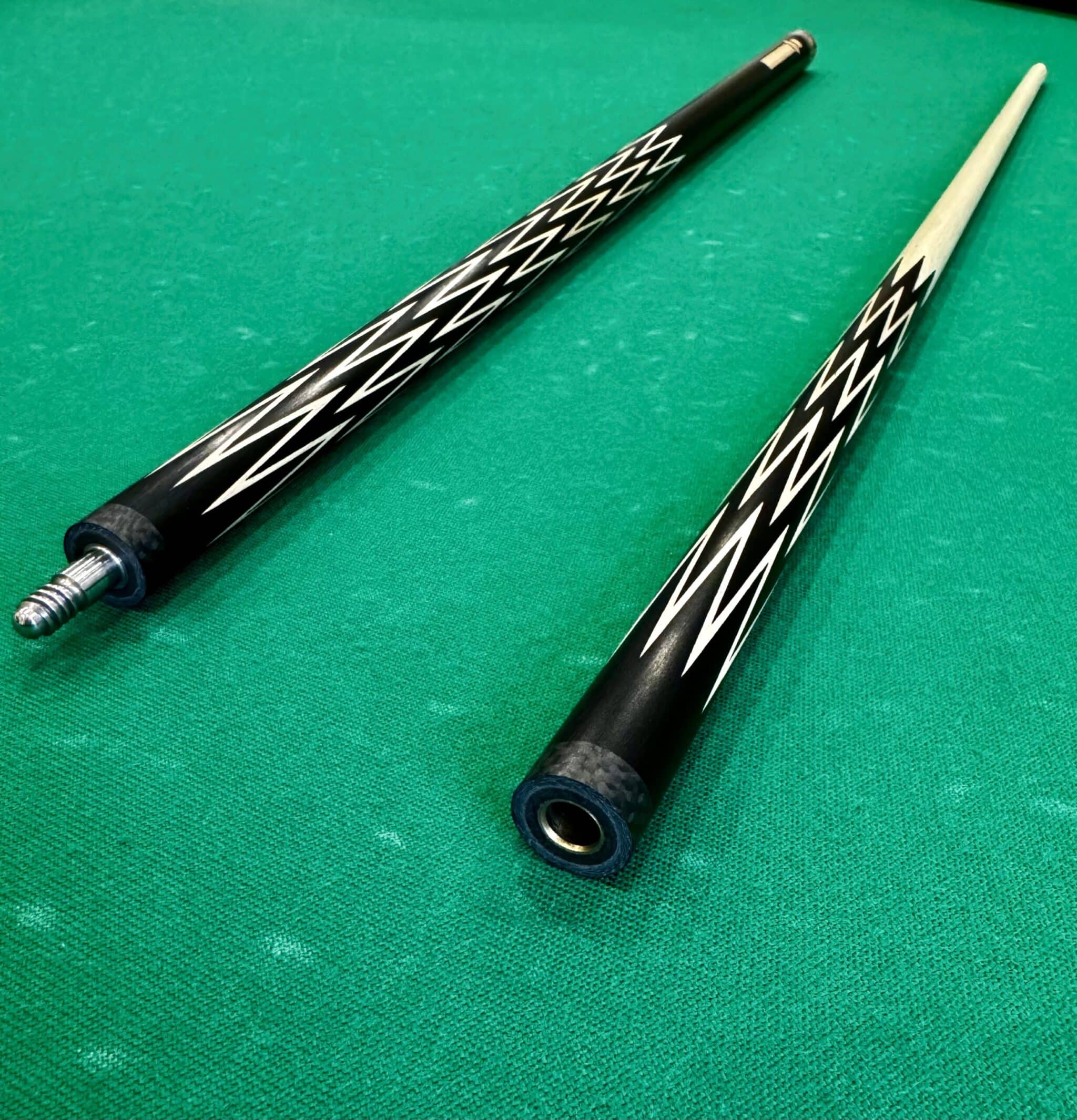 Бильярдный кий Корона восьми перьевая Черный граб (3)