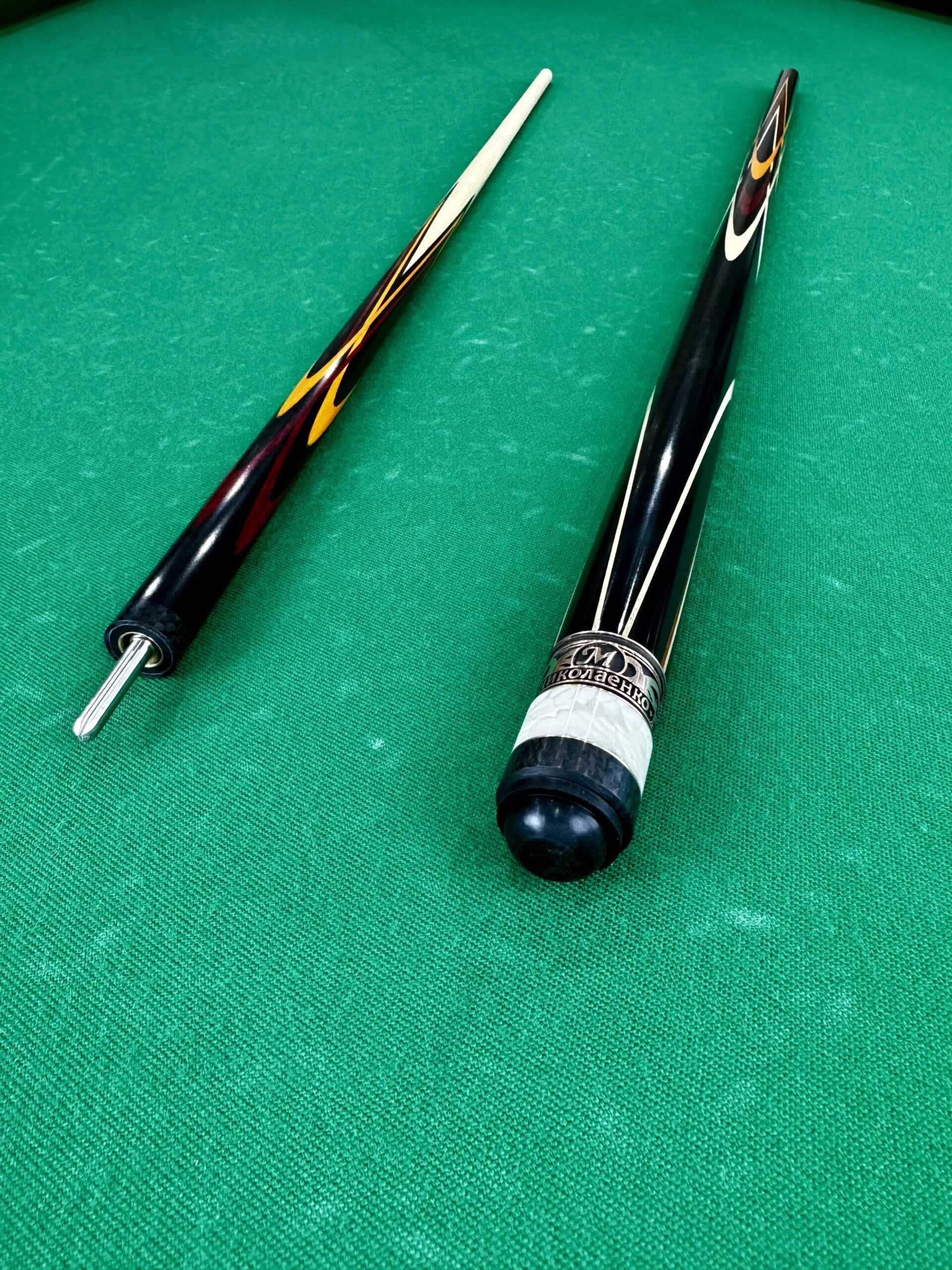 Бильярдный кий Николаенко Тюльпан Черный граб-Белинго-Падук Рубин длинный запил 1шт (3)